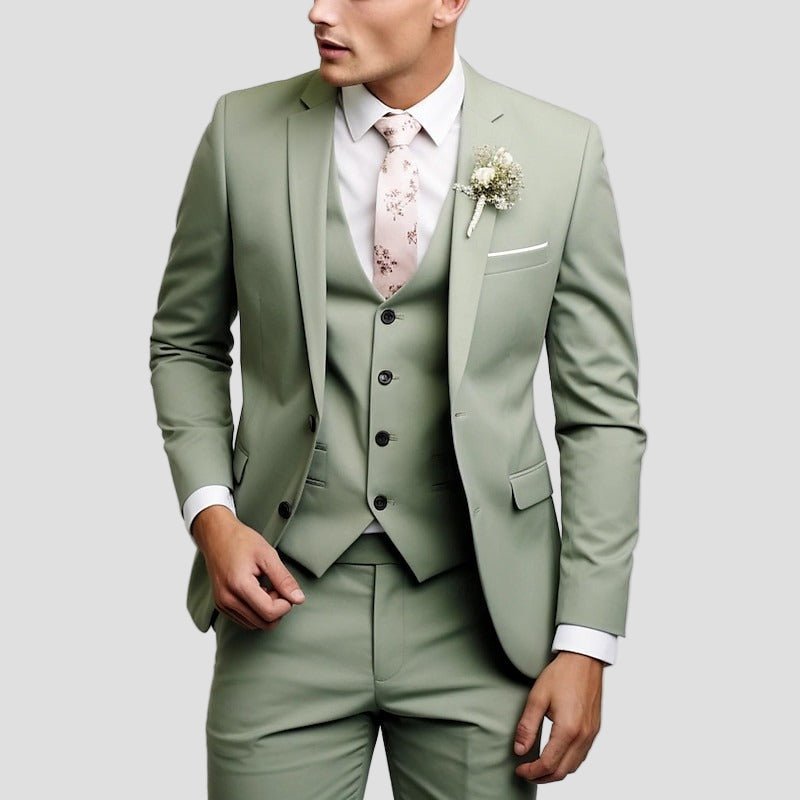 Fairfield | Tailored Fit 3 - Piece Suit - Rob Stevenson
