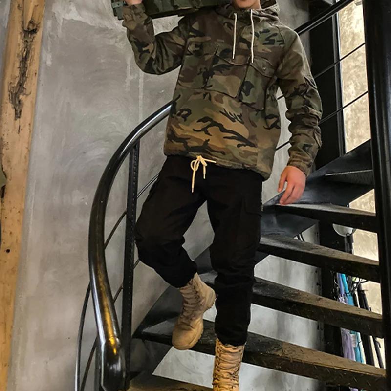 Lachlan | Outdoor Multi - Pocket Camo Pullover Hoodie - Rob Stevenson