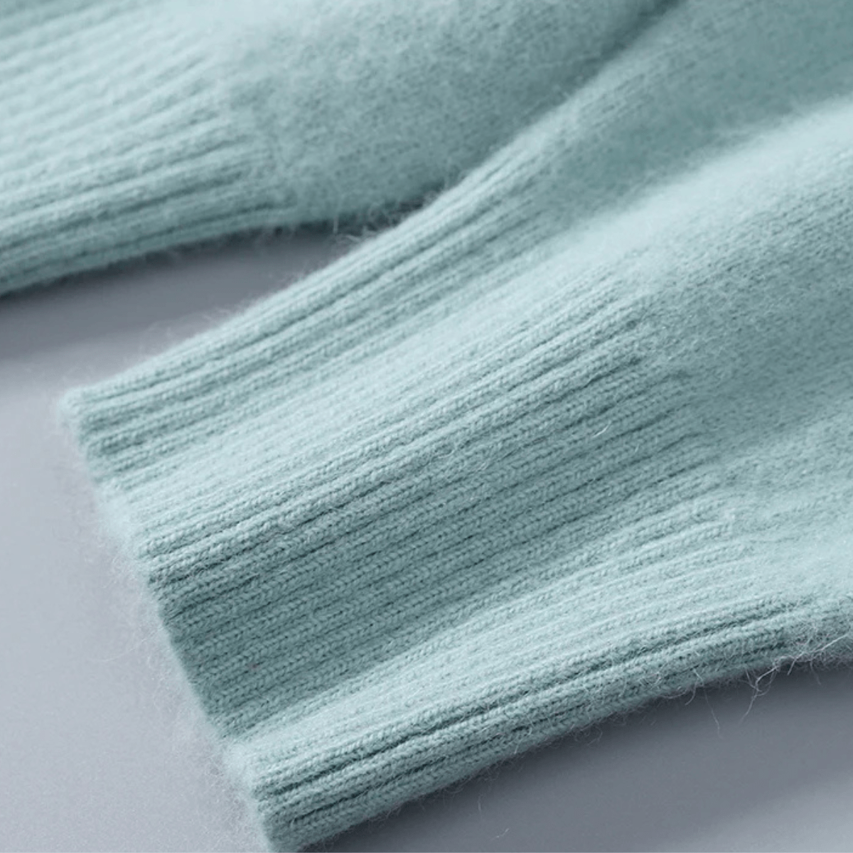 Grayson | Luxury Cashmere Sweater - Rob Stevenson